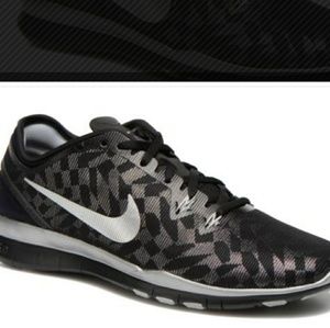 Nike TR 5 sneakers